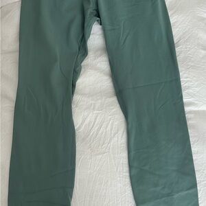 Lululemon Green Leggings 25” Size 6